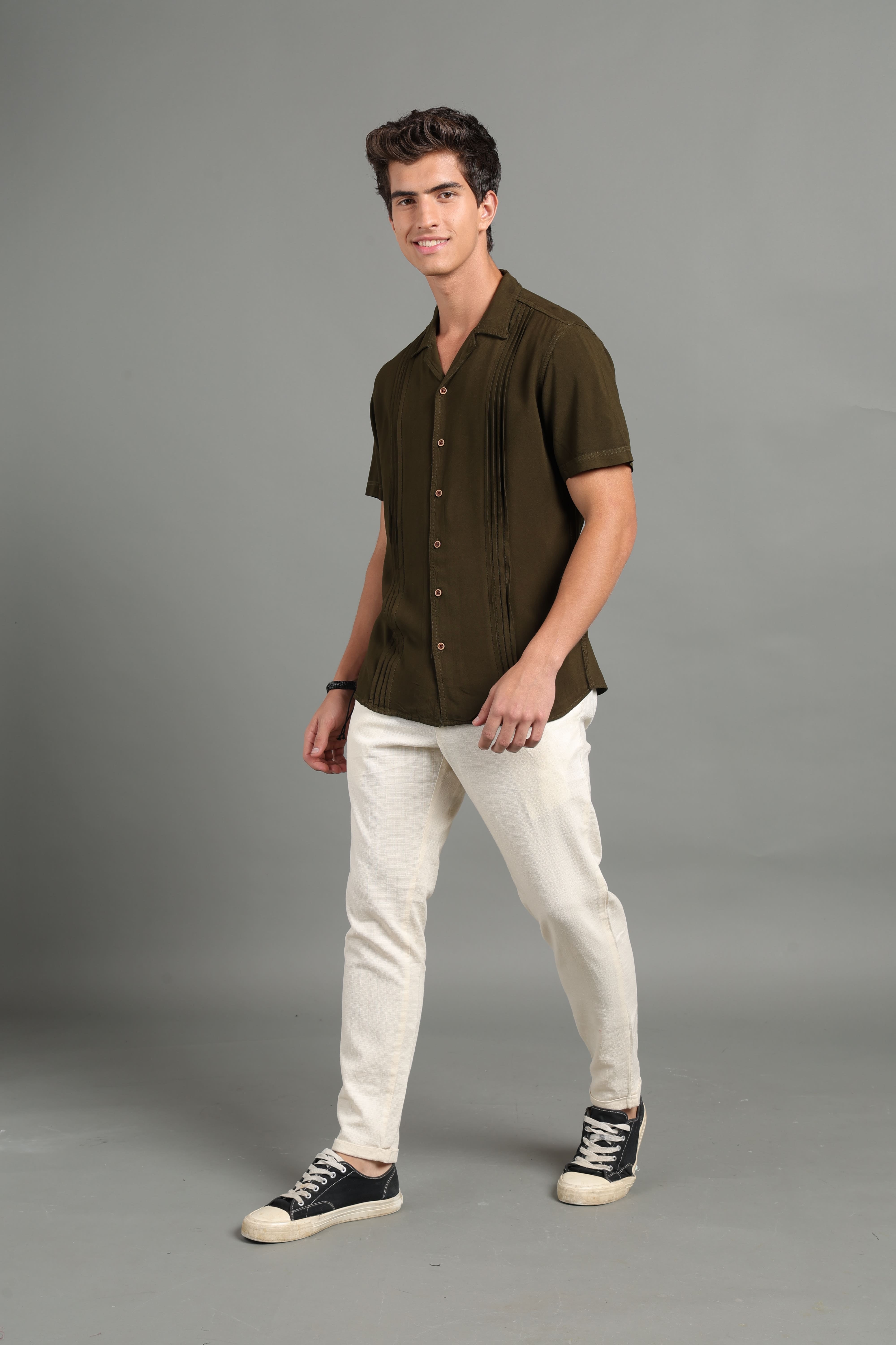 IDENTITI Men Slim Fit Lapel Collar Solid Shirt In Olive.