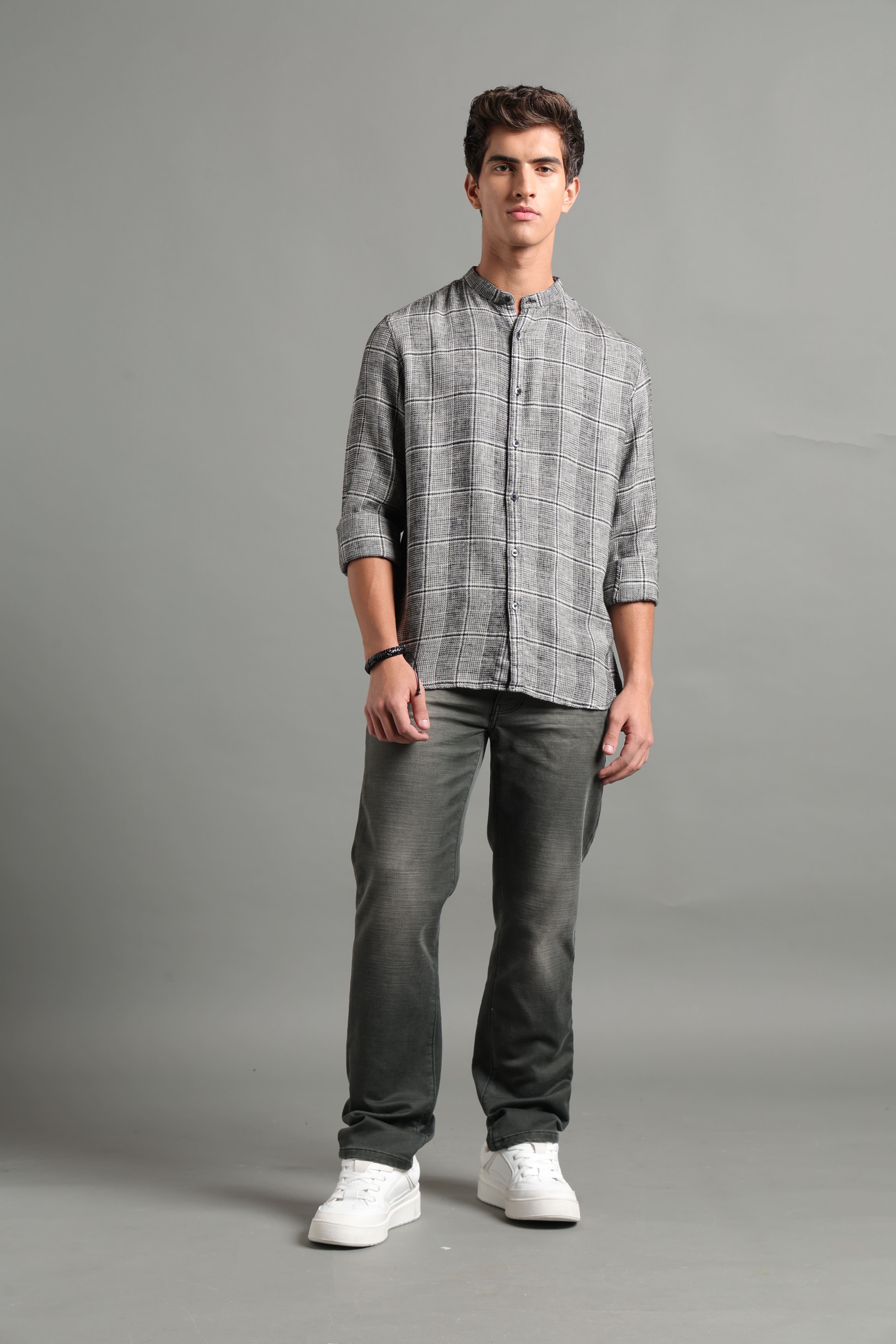 IDENTITI Men Slim Fit Mandarin Collar Checks Shirt In Black.