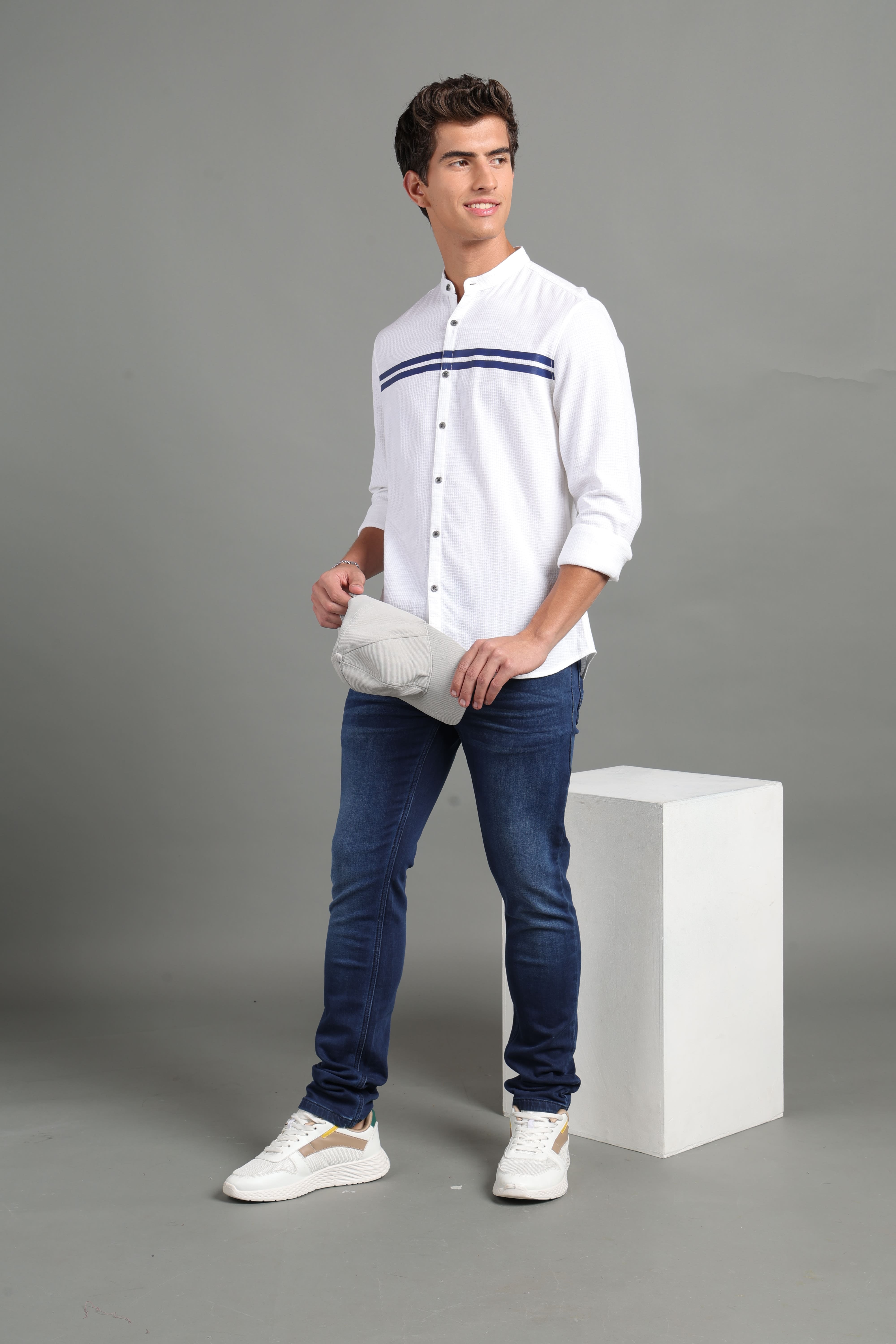 IDENTITI Men Slim Fit Mandarin Collar Solid Shirt In White.