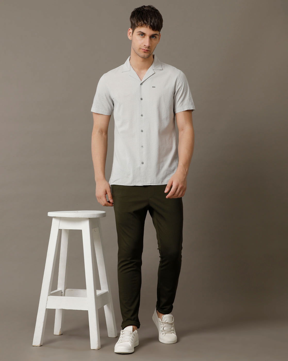 IDENTITI Men Slim Fit Cuban Collar Solid Shirt In Grey.