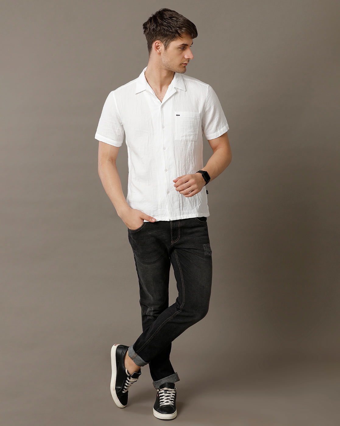 IDENTITI Men Slim Fit Cuban Collar Solid Shirt In White.