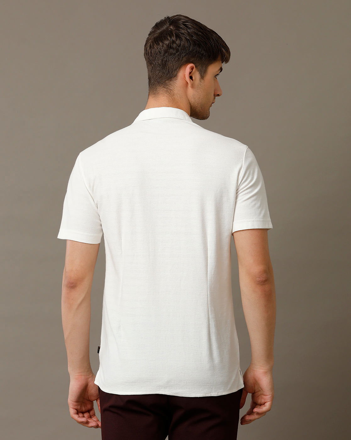 IDENTITI Men Slim Fit Cuban Collar Solid Shirt In White.