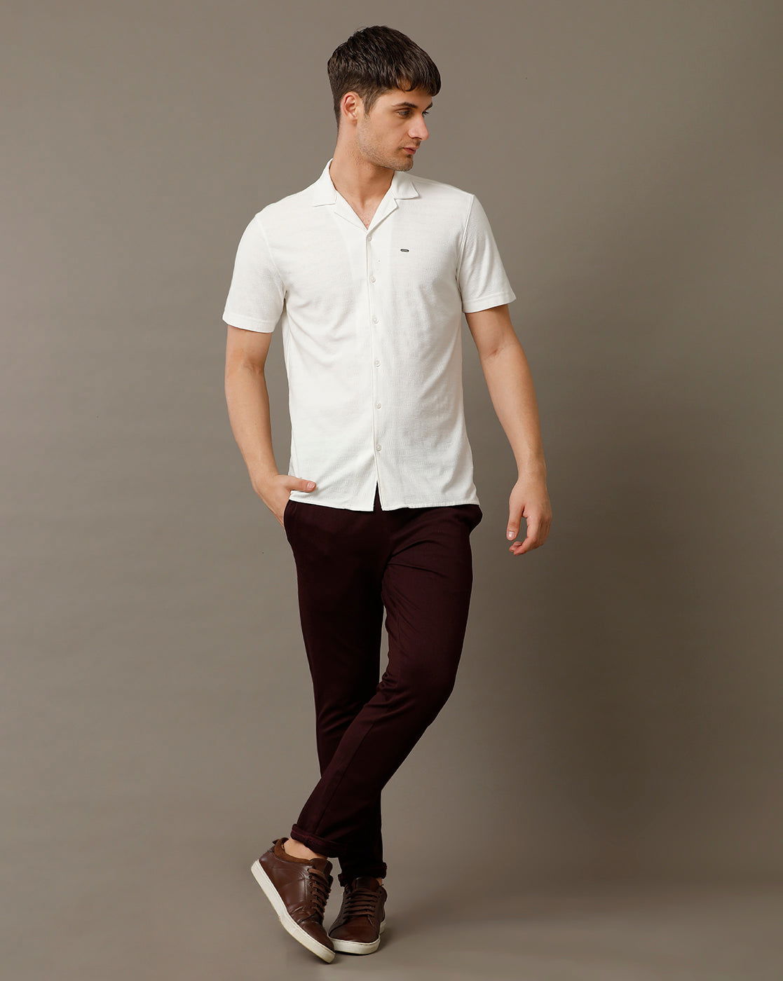 IDENTITI Men Slim Fit Cuban Collar Solid Shirt In White.
