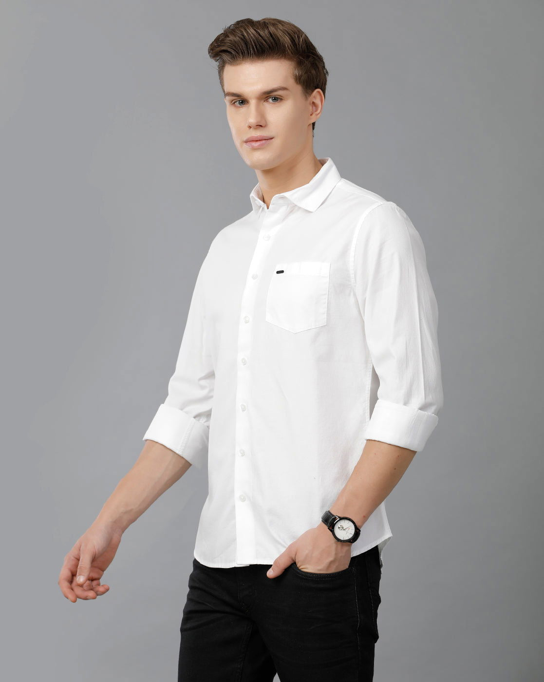 IDENTITI Men Slim Fit Cut Away Collar Solid Shirt In White