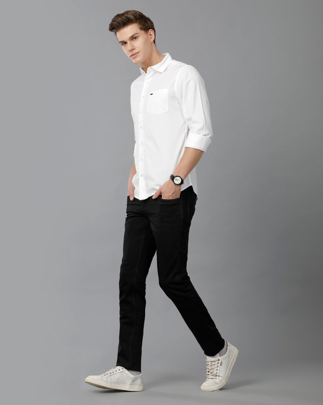IDENTITI Men Slim Fit Cut Away Collar Solid Shirt In White