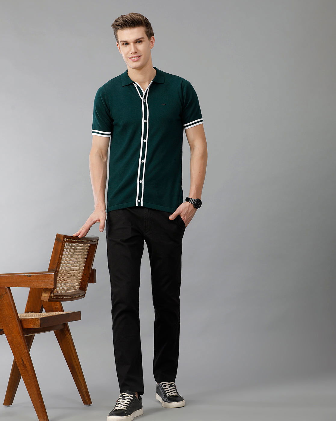 IDENTITI Men Slim Fit Flat Knit Shirt In Green