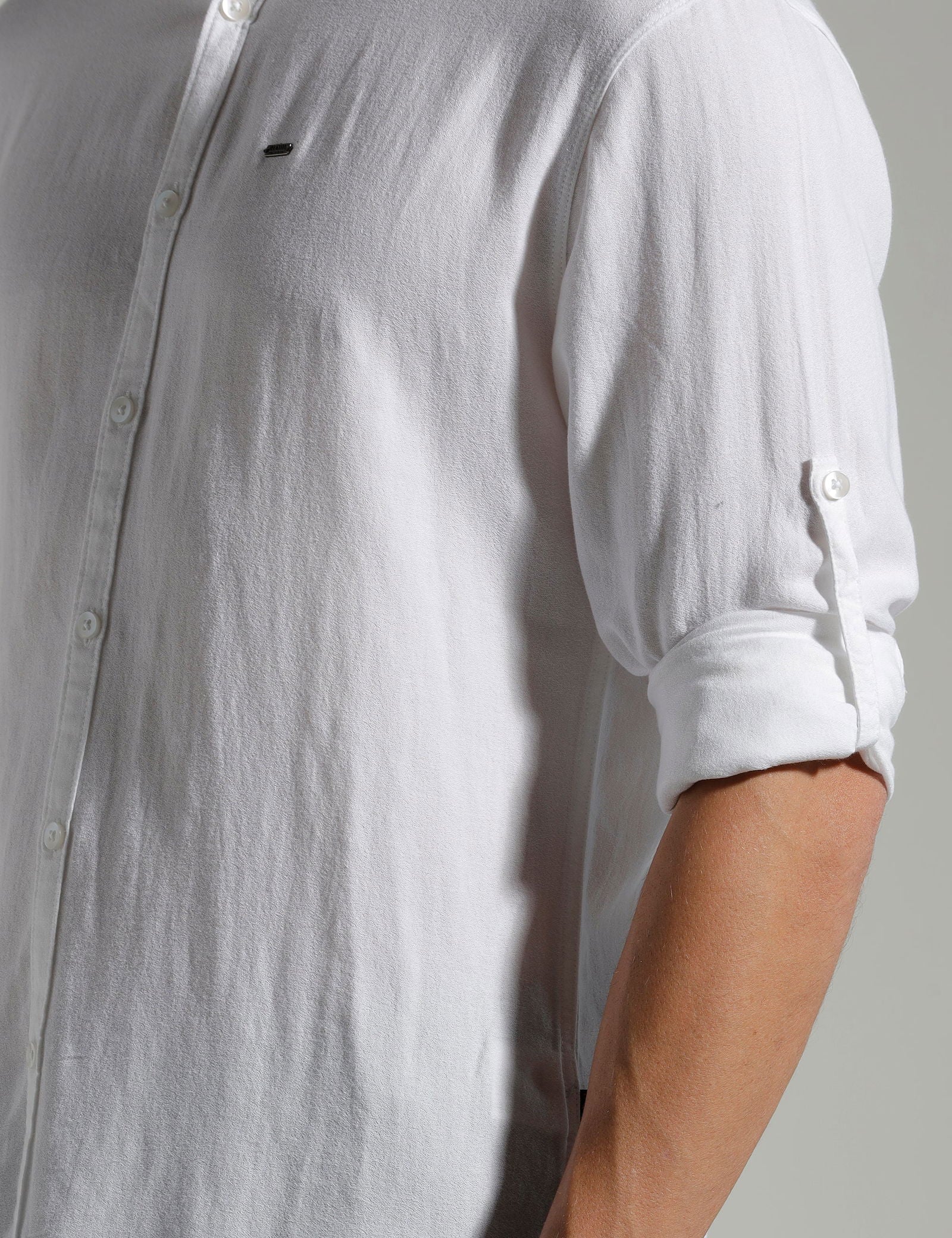 IDENTITI Men Slim Fit Mandarin Collar Solid Shirt