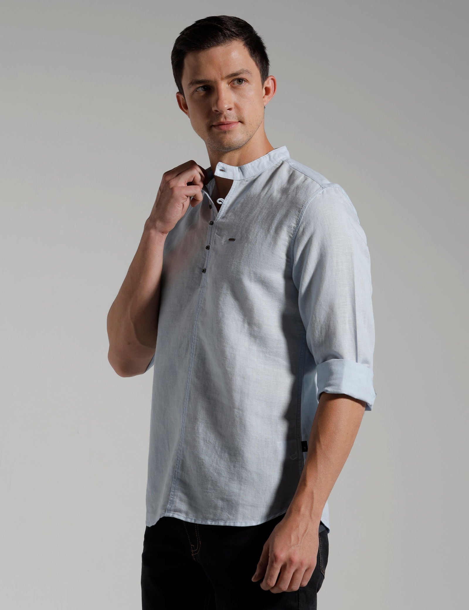 IDENTITI Men Slim Fit Mandarin Collar Solid Shirt