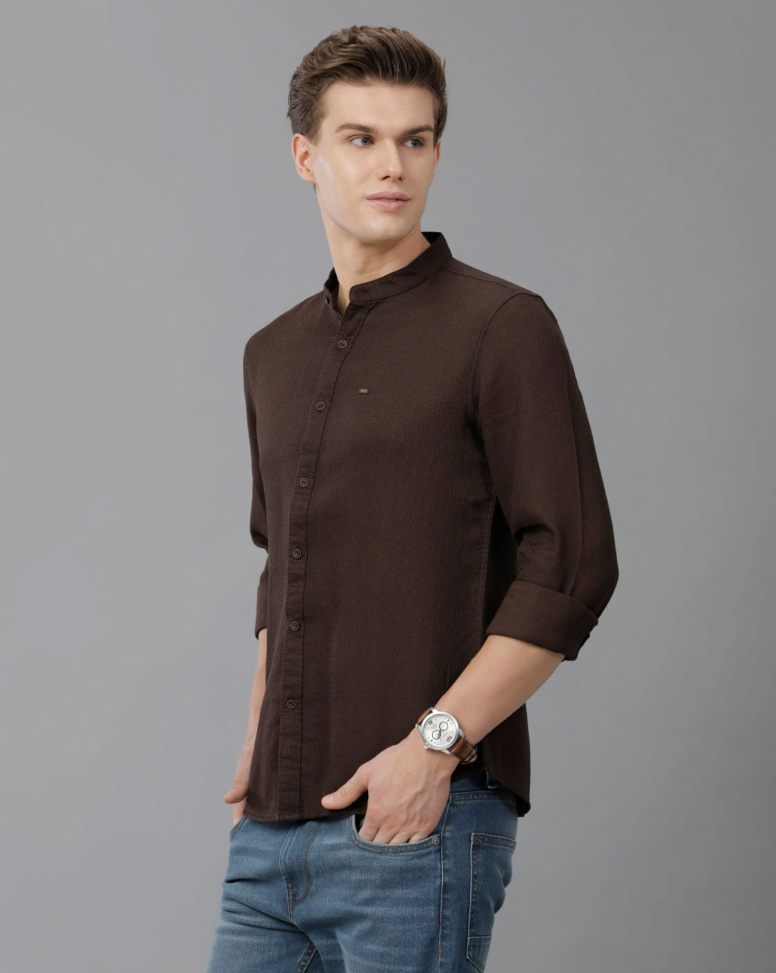 IDENTITI Men Slim Fit Mandarin Collar Solid Shirt In Brown