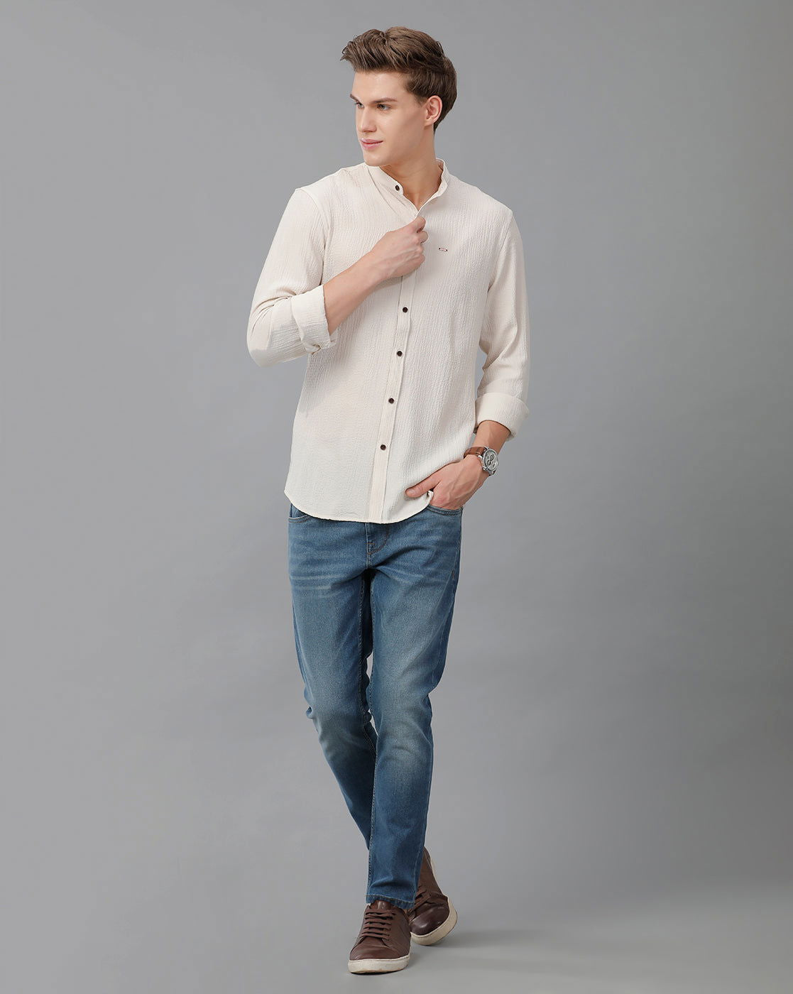 IDENTITI Men Slim Fit Mandarin Collar Solid Shirt In Cream