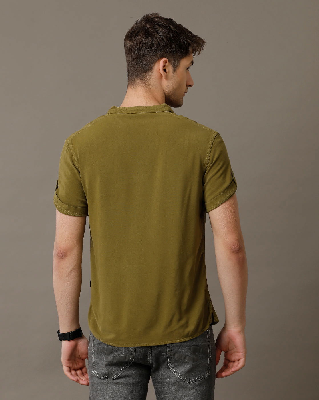 IDENTITI Men Slim Fit Mandarin Collar Solid Shirt In Dk.Green.