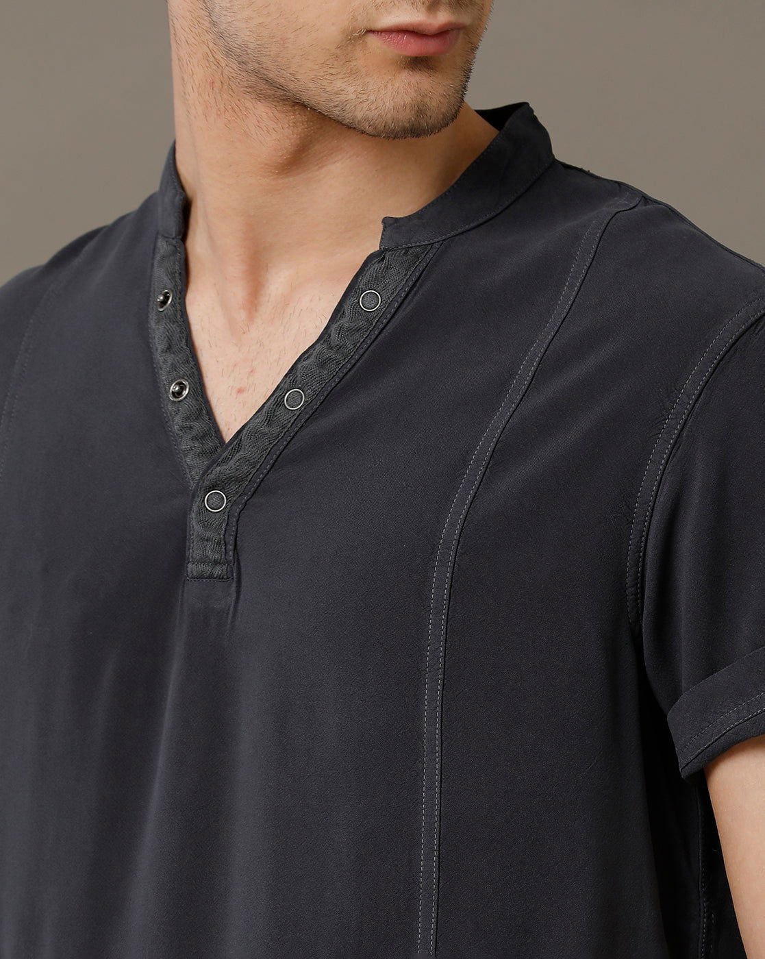 IDENTITI Men Slim Fit Mandarin Collar Solid Shirt In L.Grey.