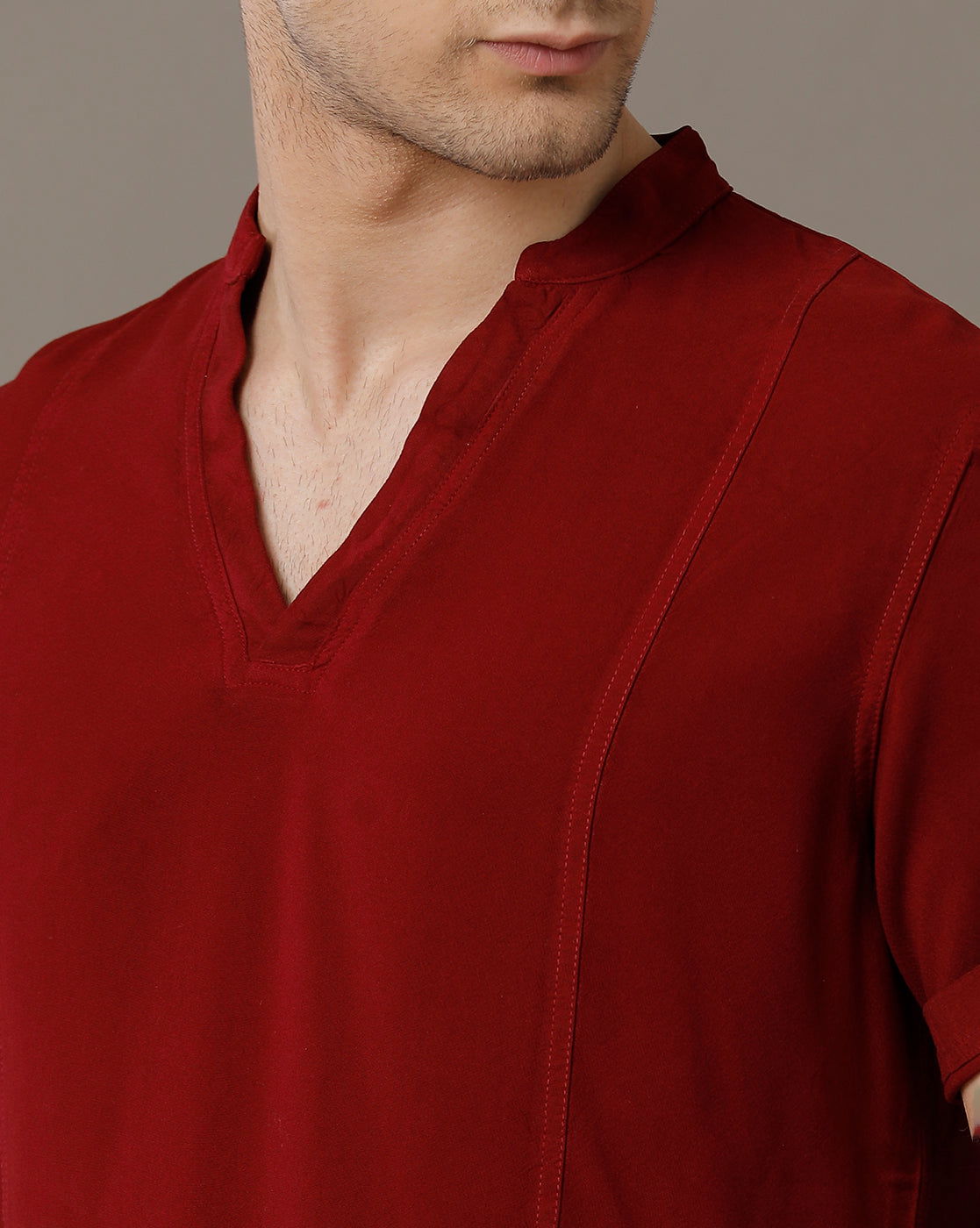 IDENTITI Men Slim Fit Mandarin Collar Solid Shirt In Maroon.