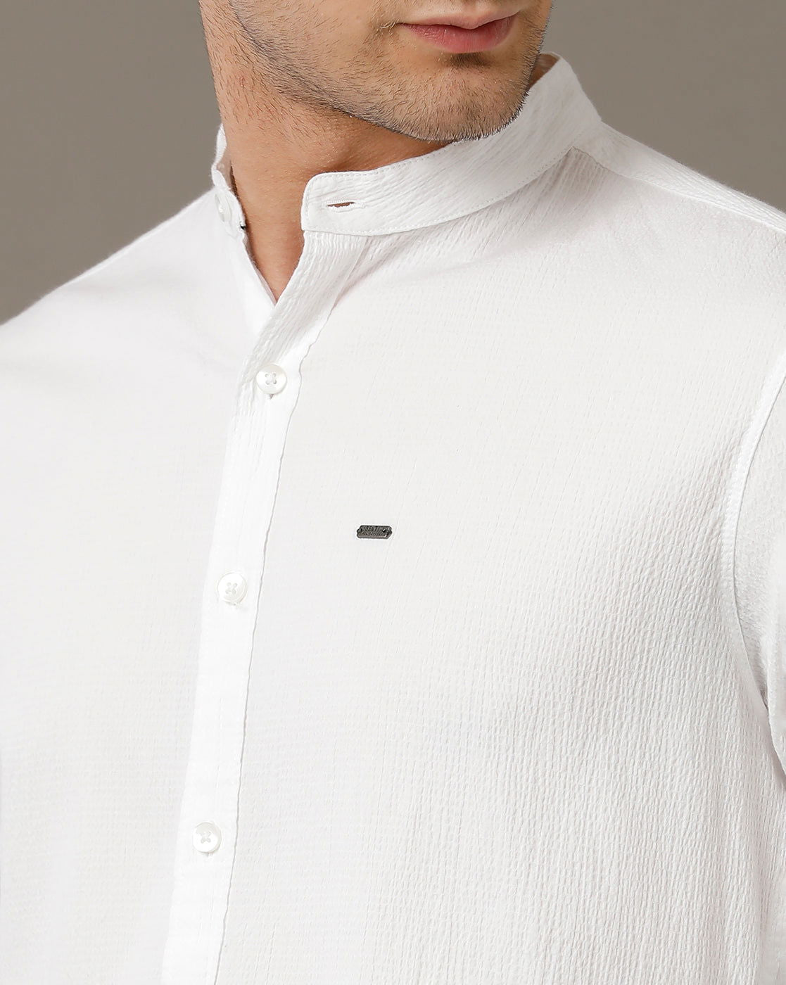 IDENTITI Men Slim Fit Mandarin Collar Solid Shirt In White.