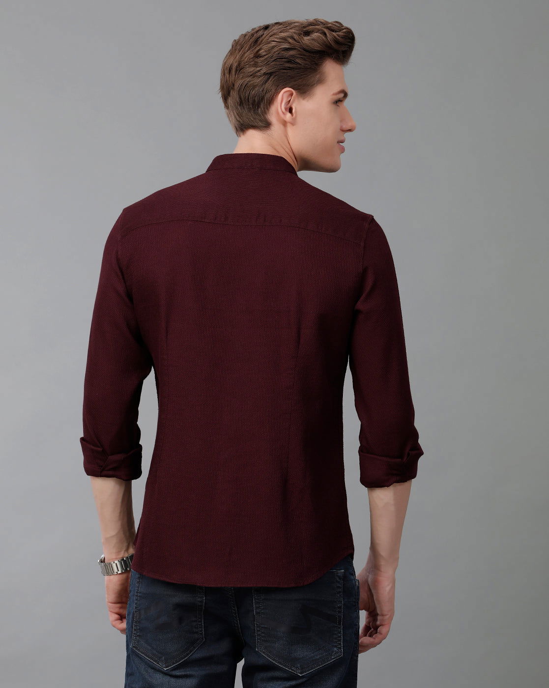 IDENTITI Men Slim Fit Mandarin Collar Solid Shirt In Wine