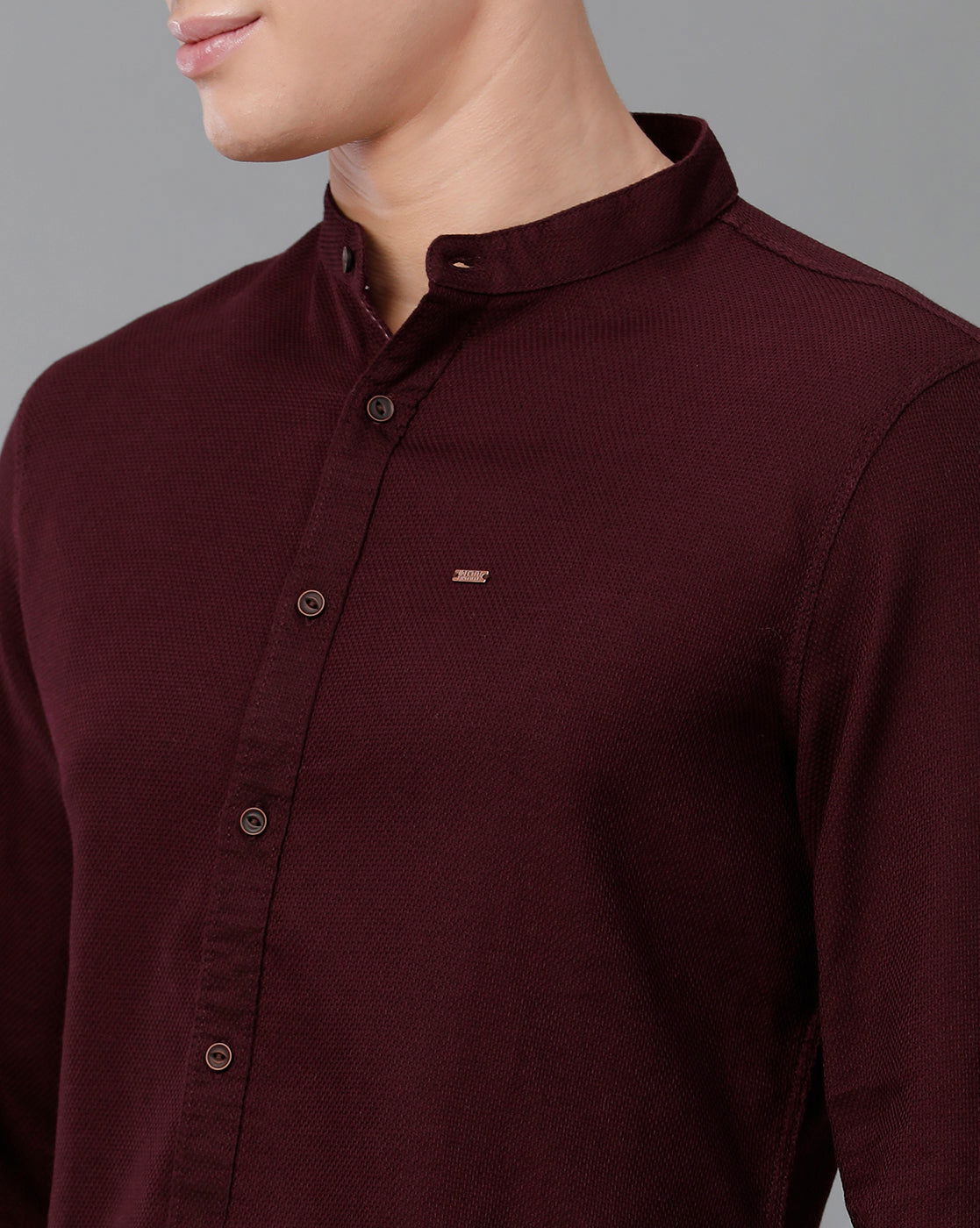 IDENTITI Men Slim Fit Mandarin Collar Solid Shirt In Wine