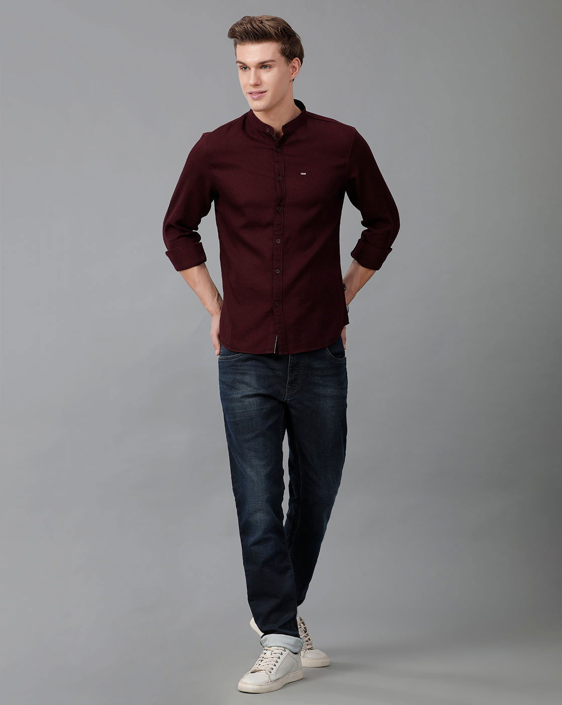 IDENTITI Men Slim Fit Mandarin Collar Solid Shirt In Wine