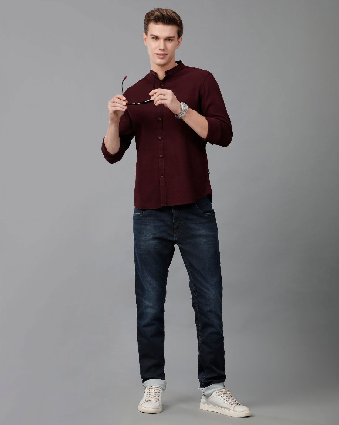 IDENTITI Men Slim Fit Mandarin Collar Solid Shirt In Wine