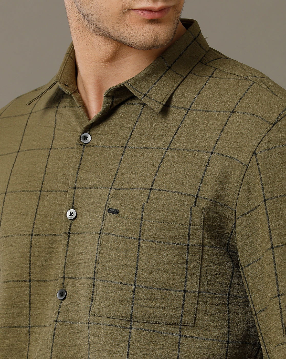 IDENTITI Men Slim Fit Regular Collar Checks Shirt In Olive Green.