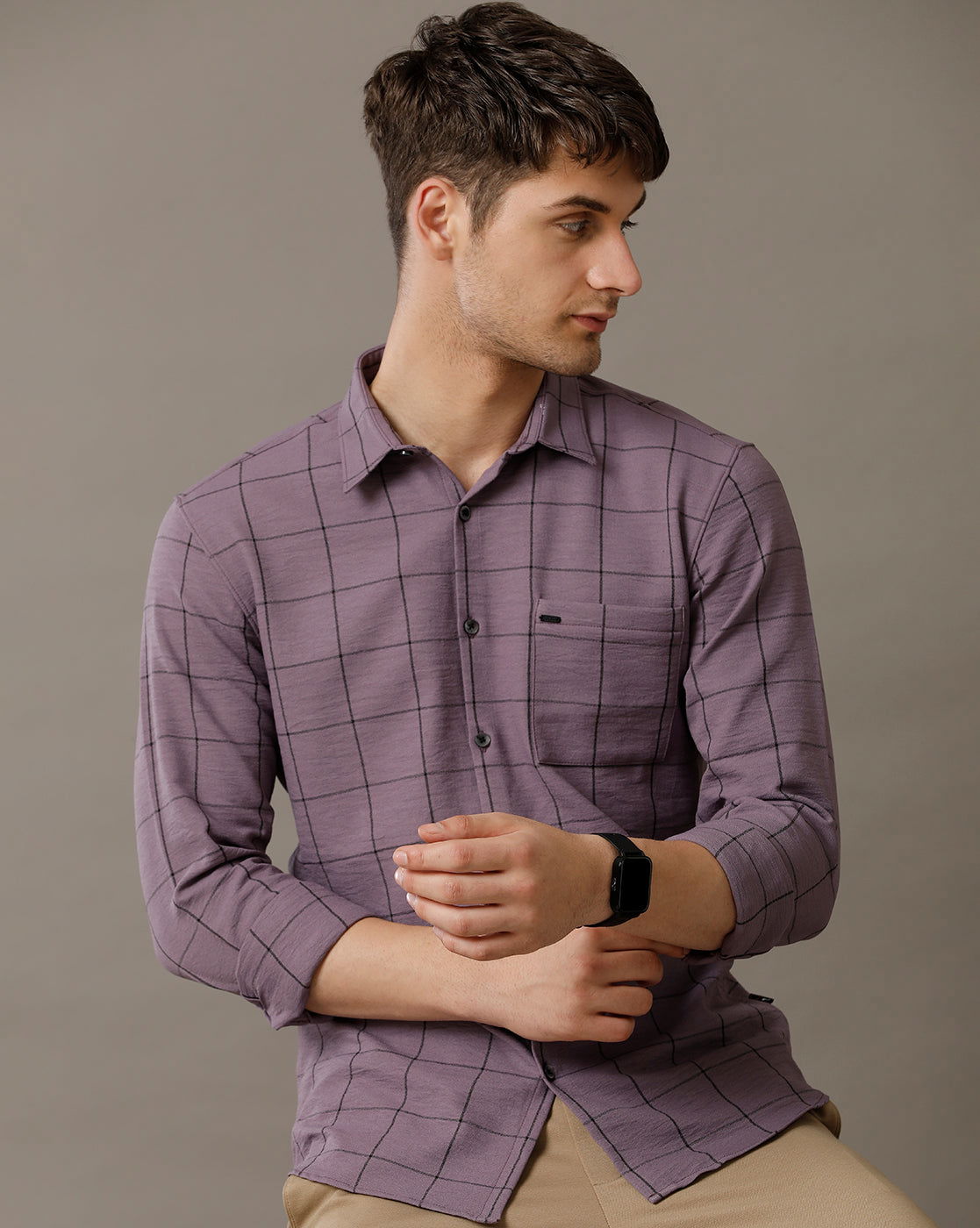 IDENTITI Men Slim Fit Regular Collar Checks Shirt In Purple.