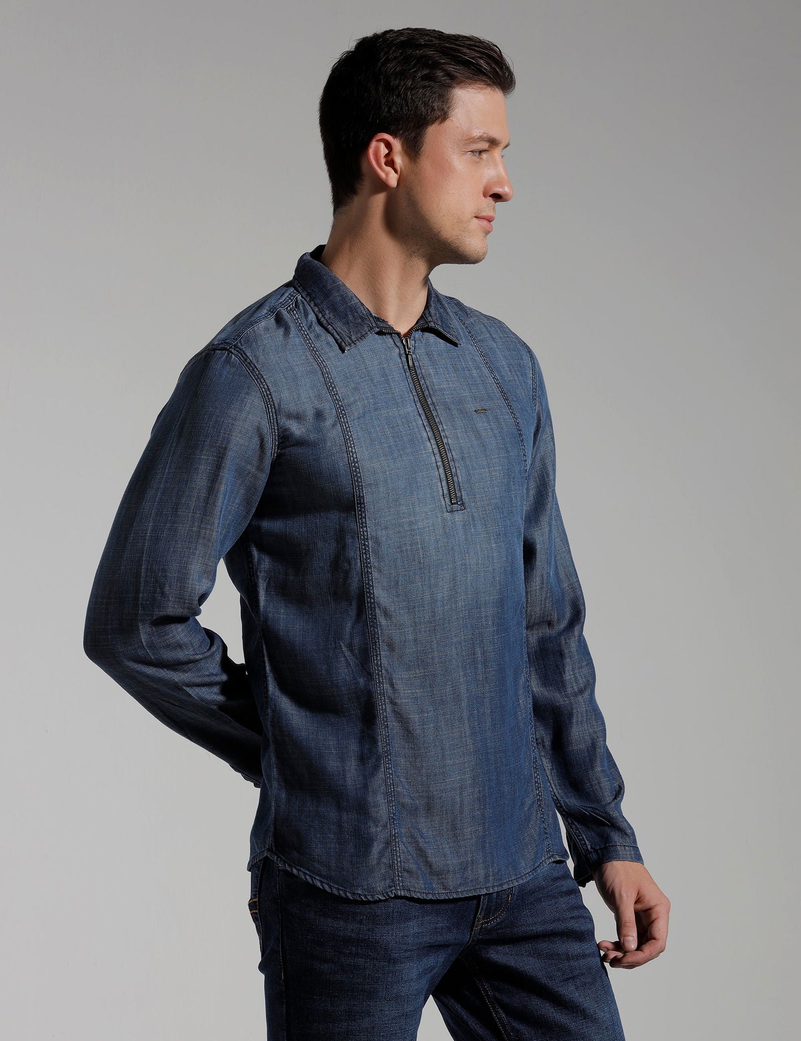 IDENTITI Men Slim Fit Regular Collar Solid Shirt