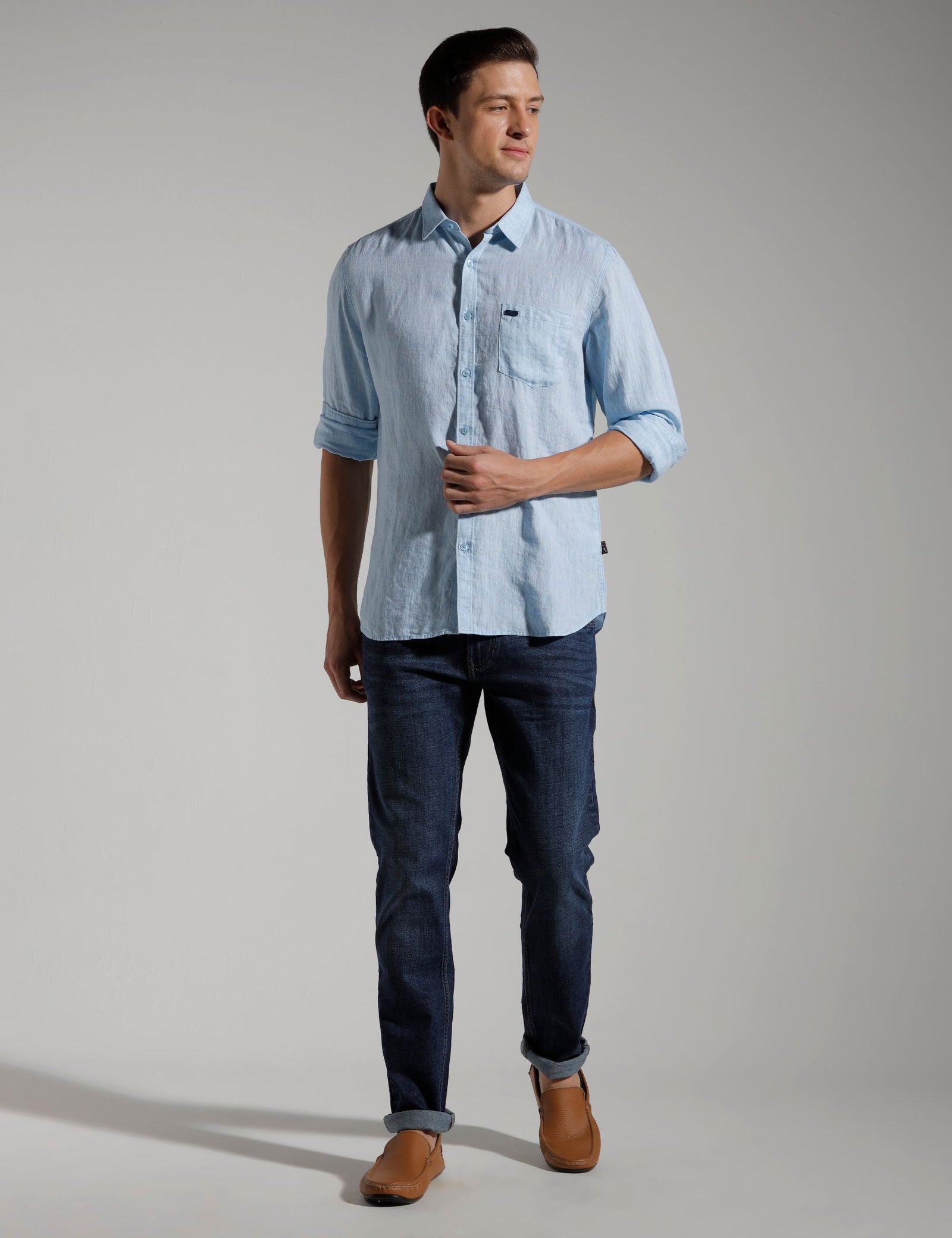 IDENTITI Men Slim Fit Regular Collar Solid Shirt