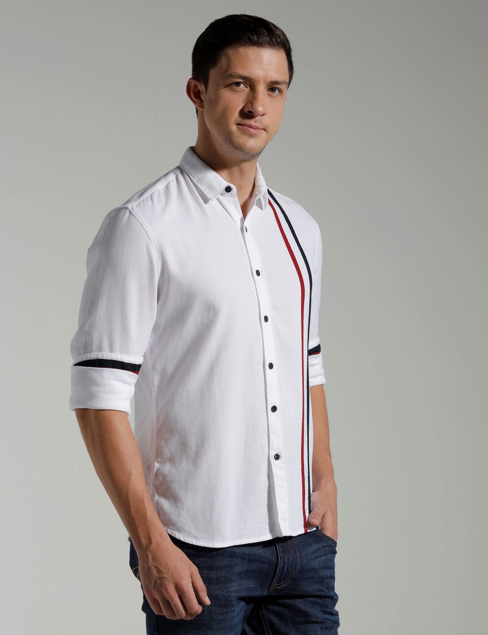 IDENTITI Men Slim Fit Regular Collar Solid Shirt In White