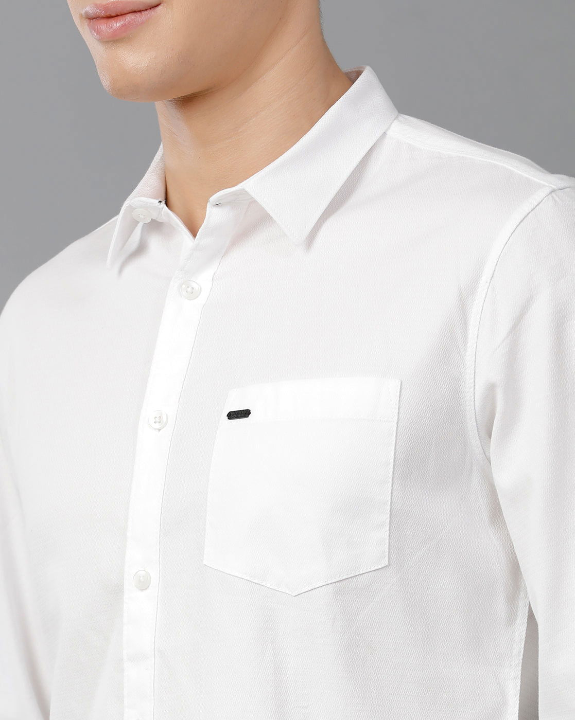 IDENTITI Men Slim Fit Regular Collar Solid Shirt In White