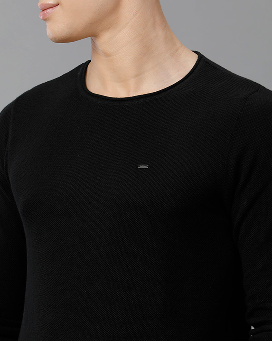 IDENTITI Men Slim Fit Round Neck Flat Knit In Black