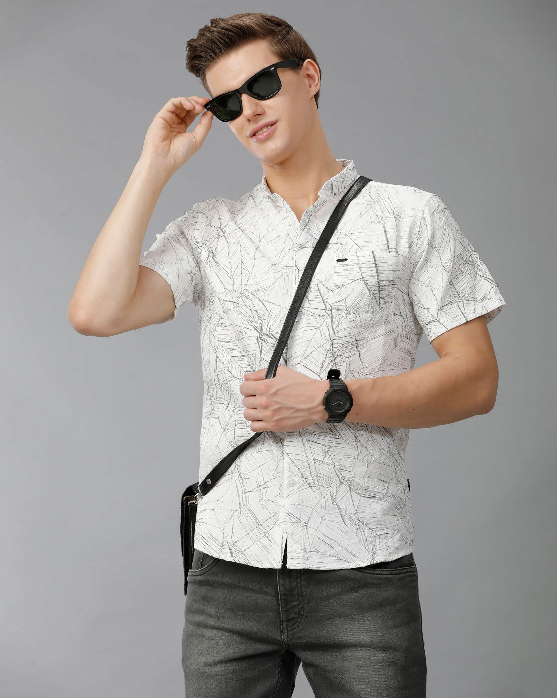 IDENTITI Men Slim Fit Short Collar Printed Shirt In White