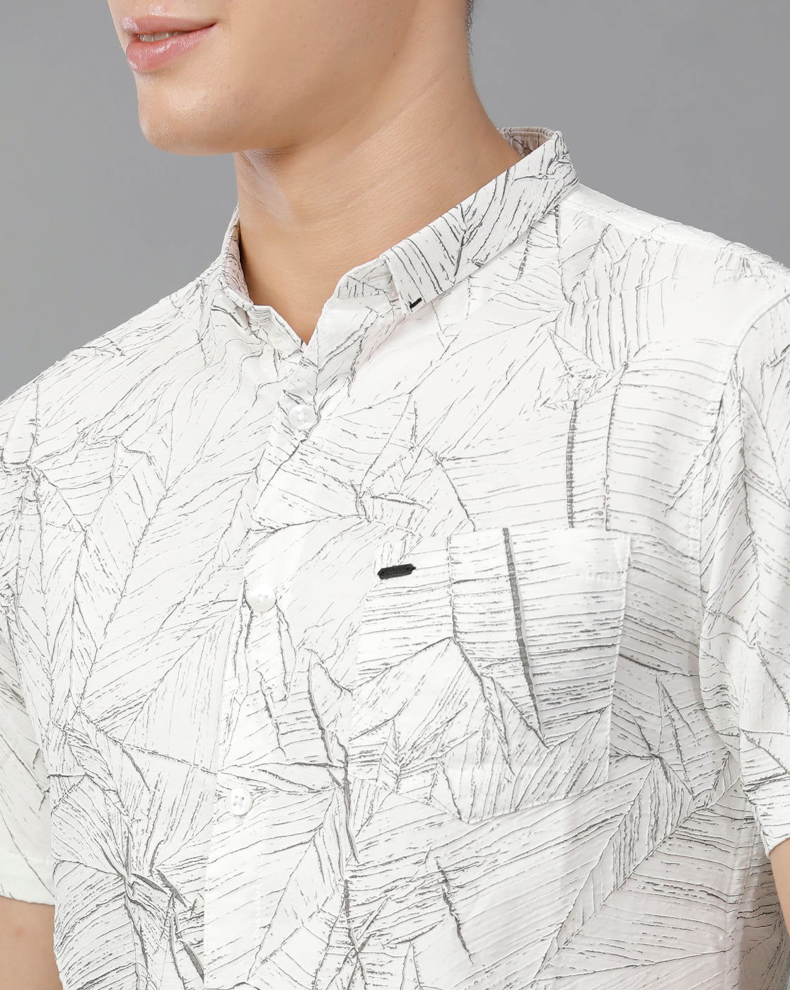 IDENTITI Men Slim Fit Short Collar Printed Shirt In White