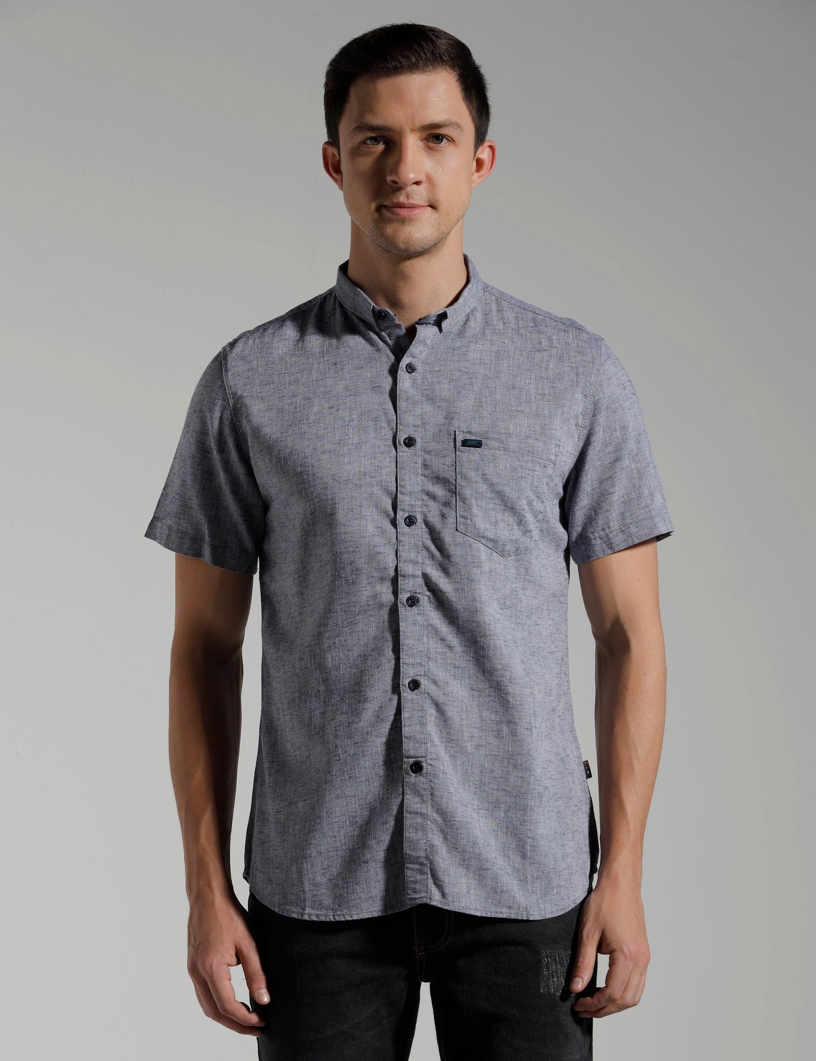 IDENTITI Men Slim Fit Short Collar Solid Shirt
