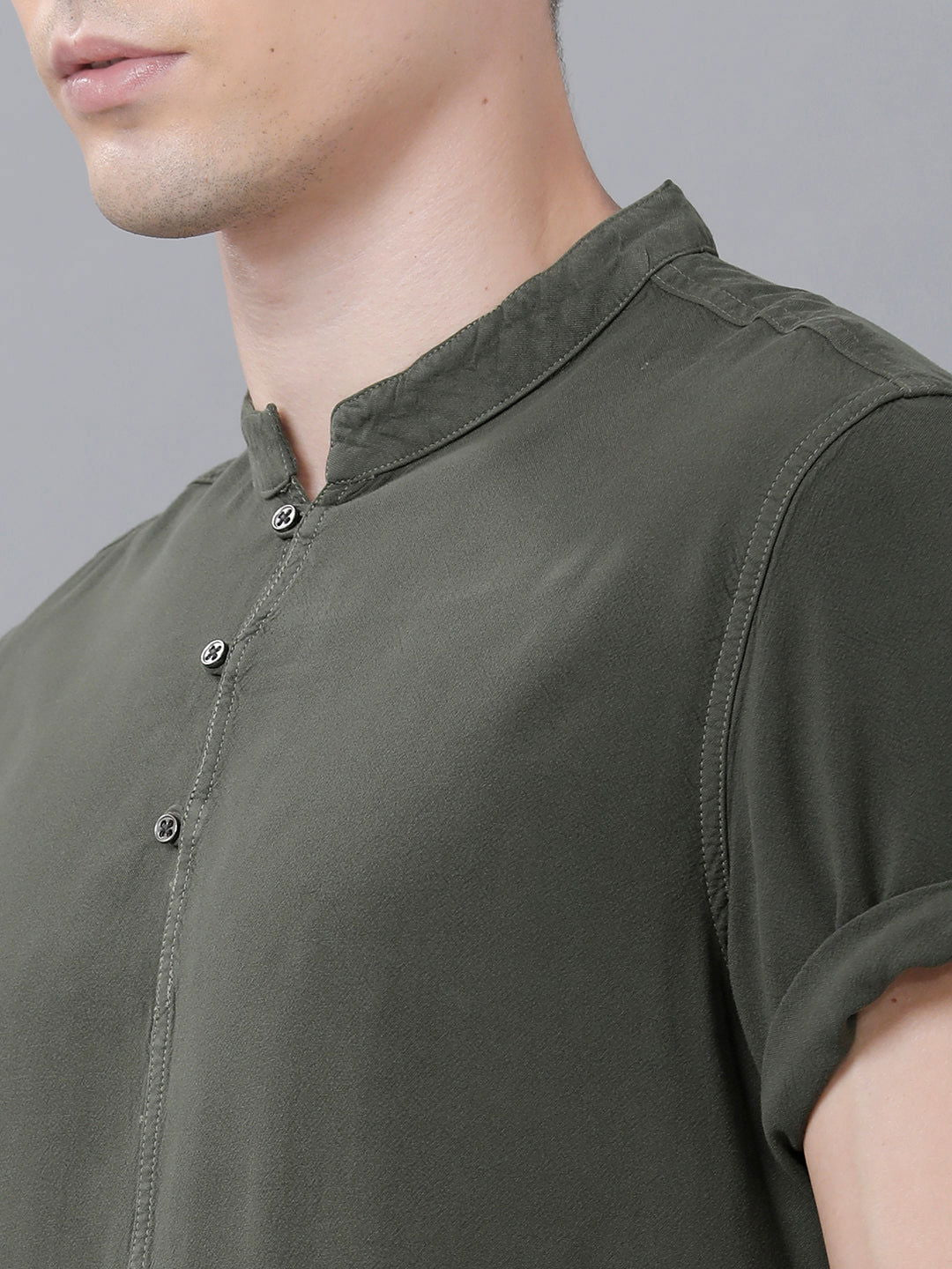 Identiti Men Half Placket Mandarin Collar Shirt/Kurta