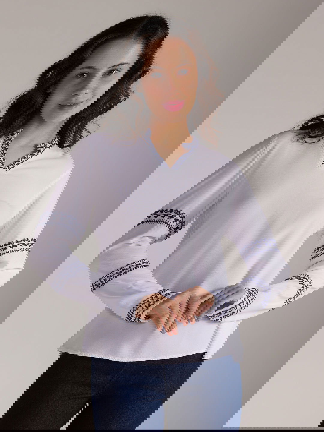 Identiti Women Solid Indo Western Embroidered Tunic - White.