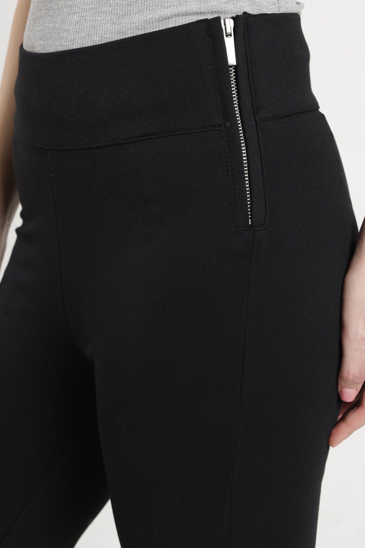 Women Solid Bell Bottom Pants - Black