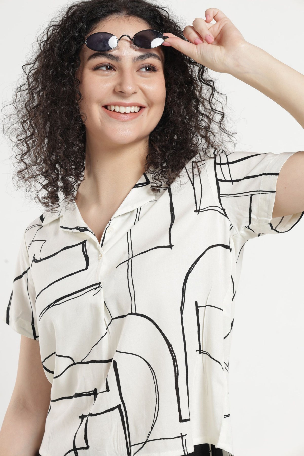 Women Casual Abstract Line Printed Top - Off white