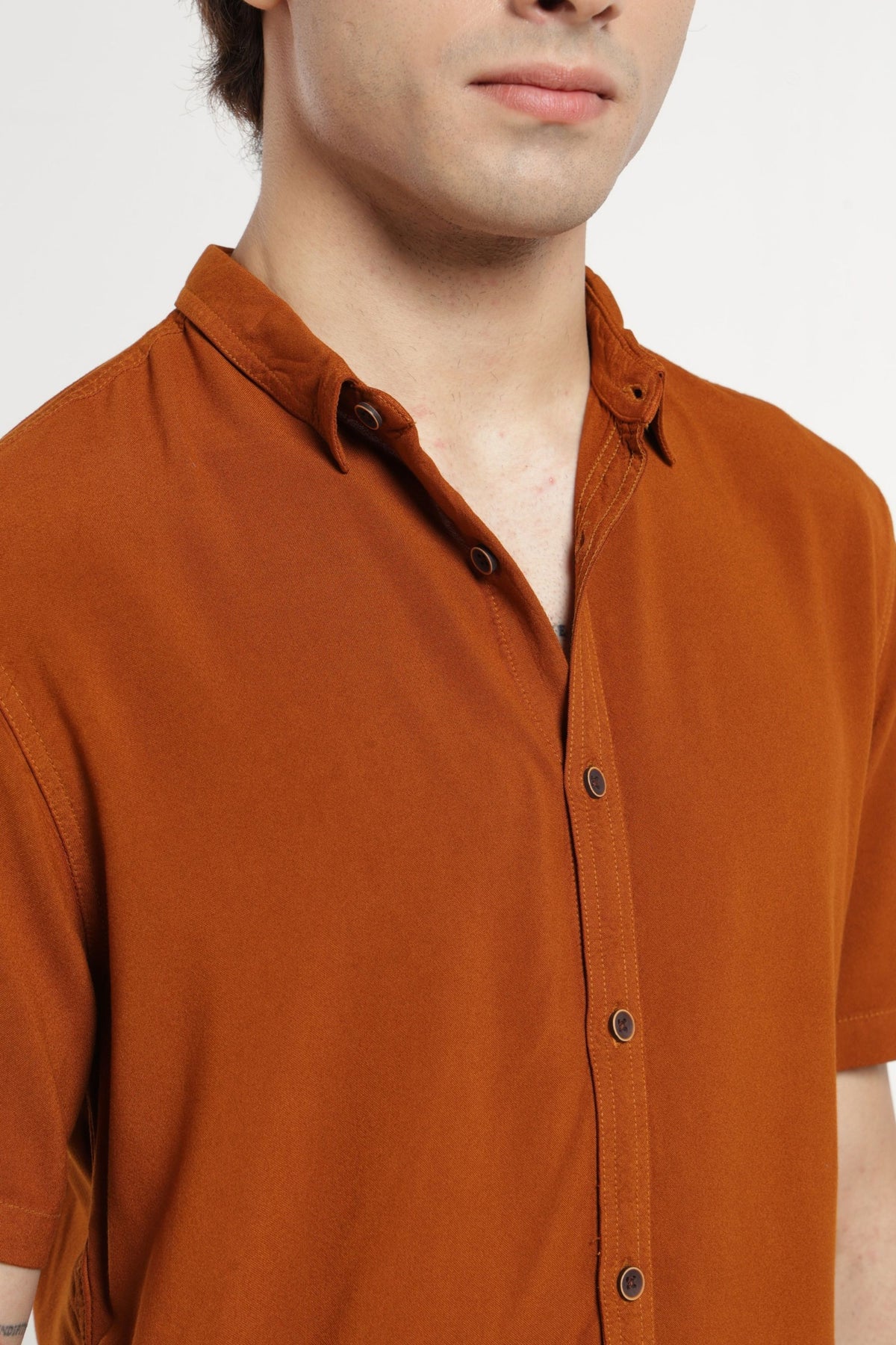 Regular Collar Half Sleeves Solid Shirt in Chocolate