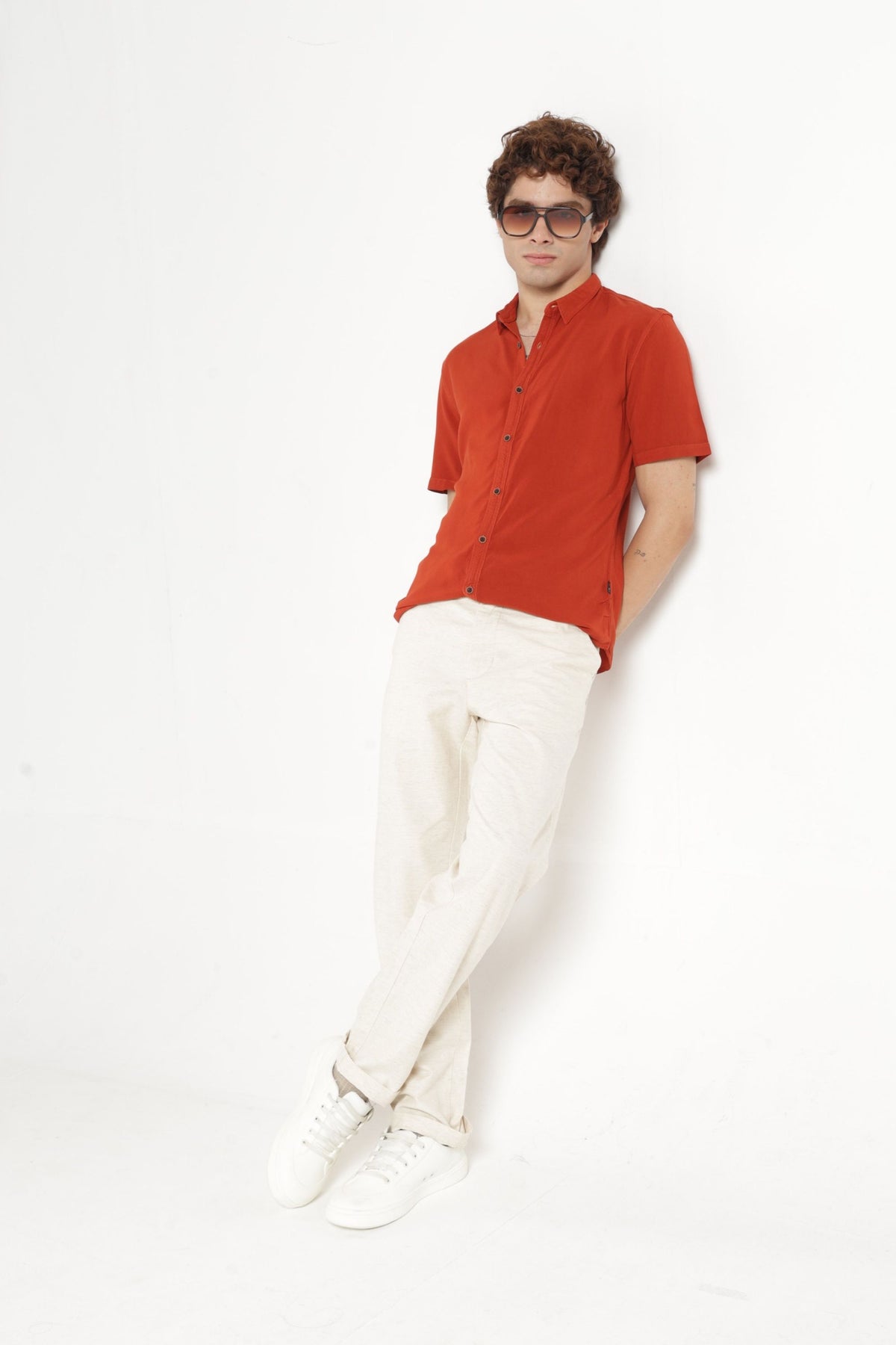 Regular Collar Half Sleeves Solid Shirt in Mineral red