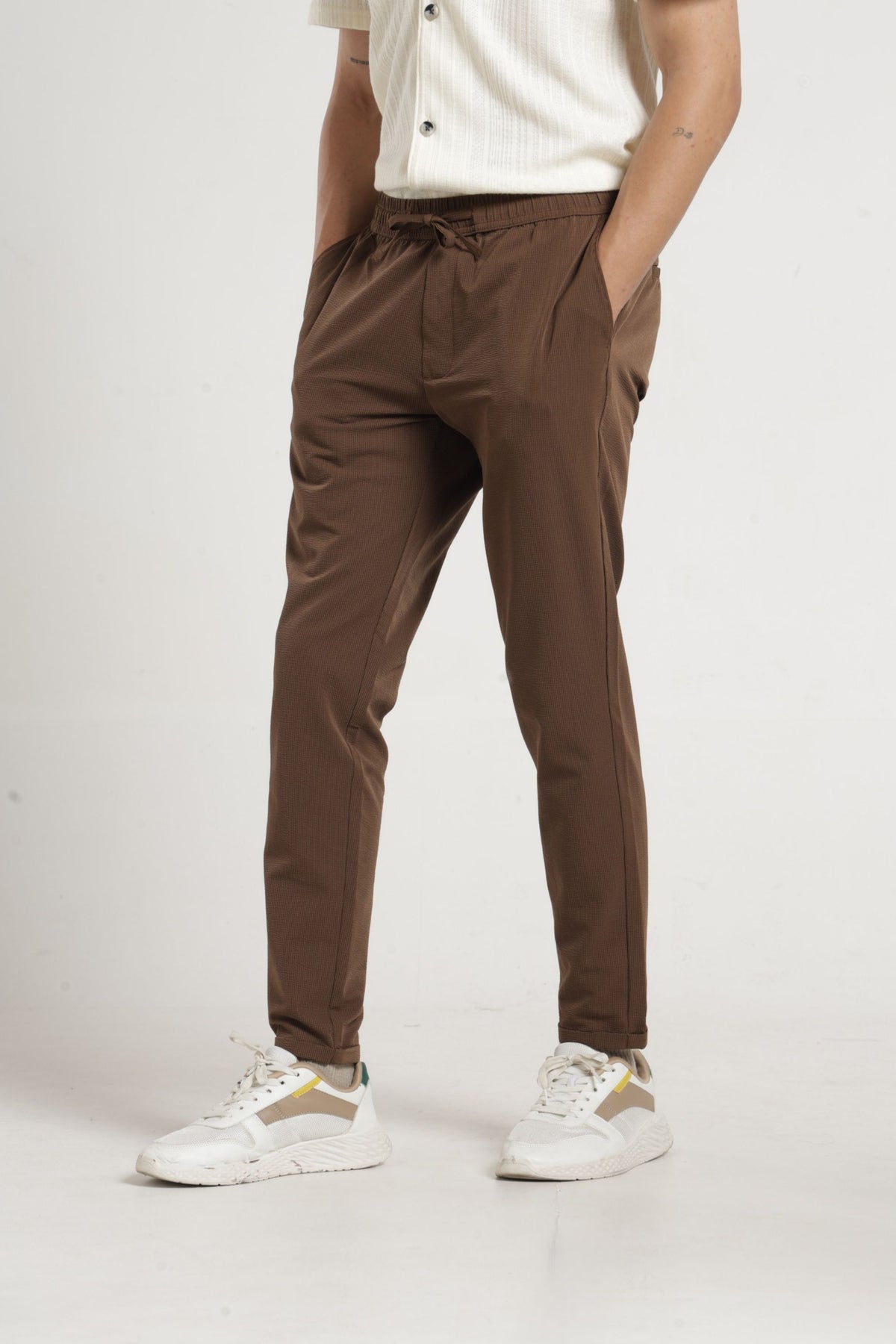 Non Denim Solid dobby Jogger In Brown