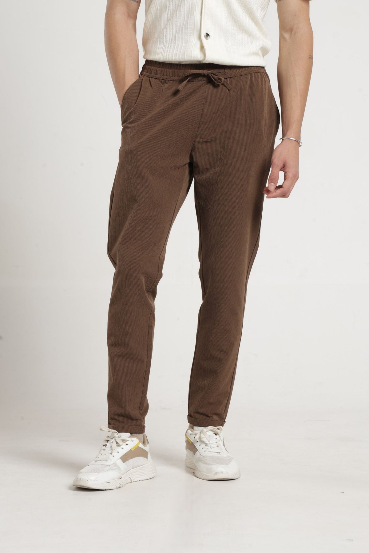 Non Denim Solid dobby Jogger In Brown