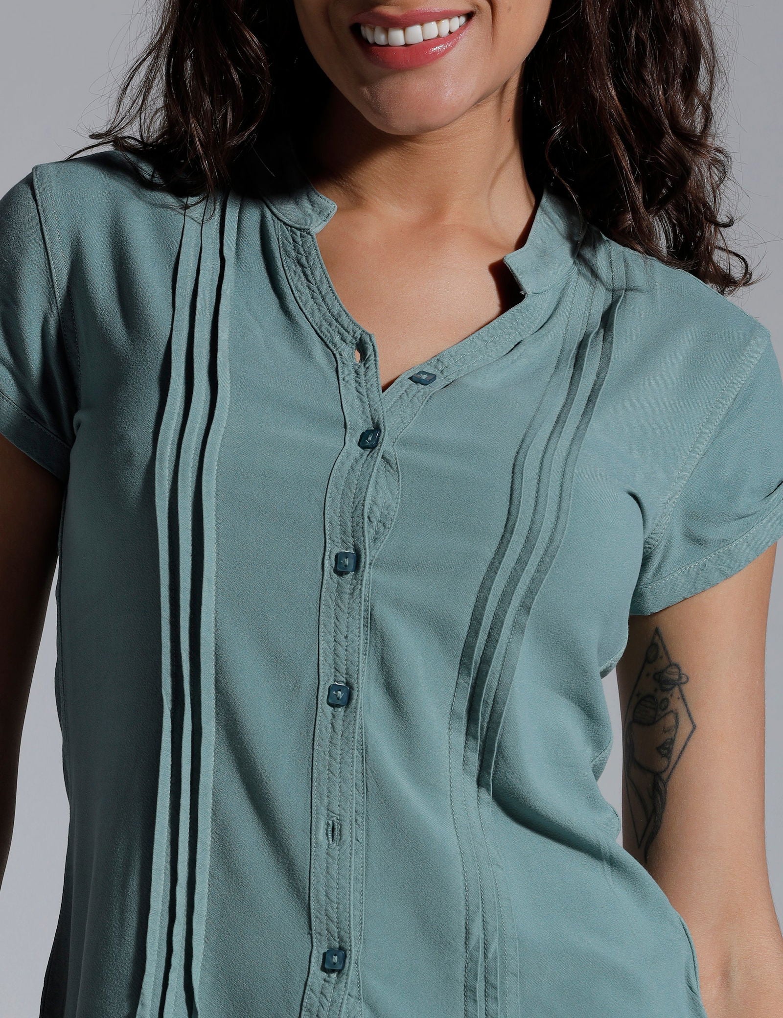 Women Solid Viscose Regular Fit Casual Shirt