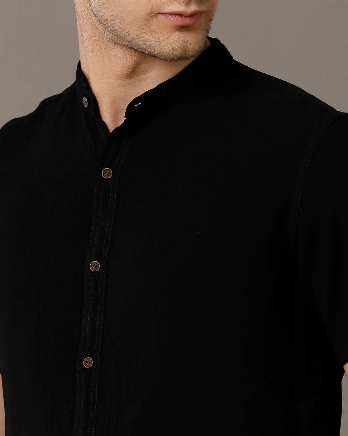 IDENTITI Men Slim Fit Mandarin Collar Solid Shirt In Black.