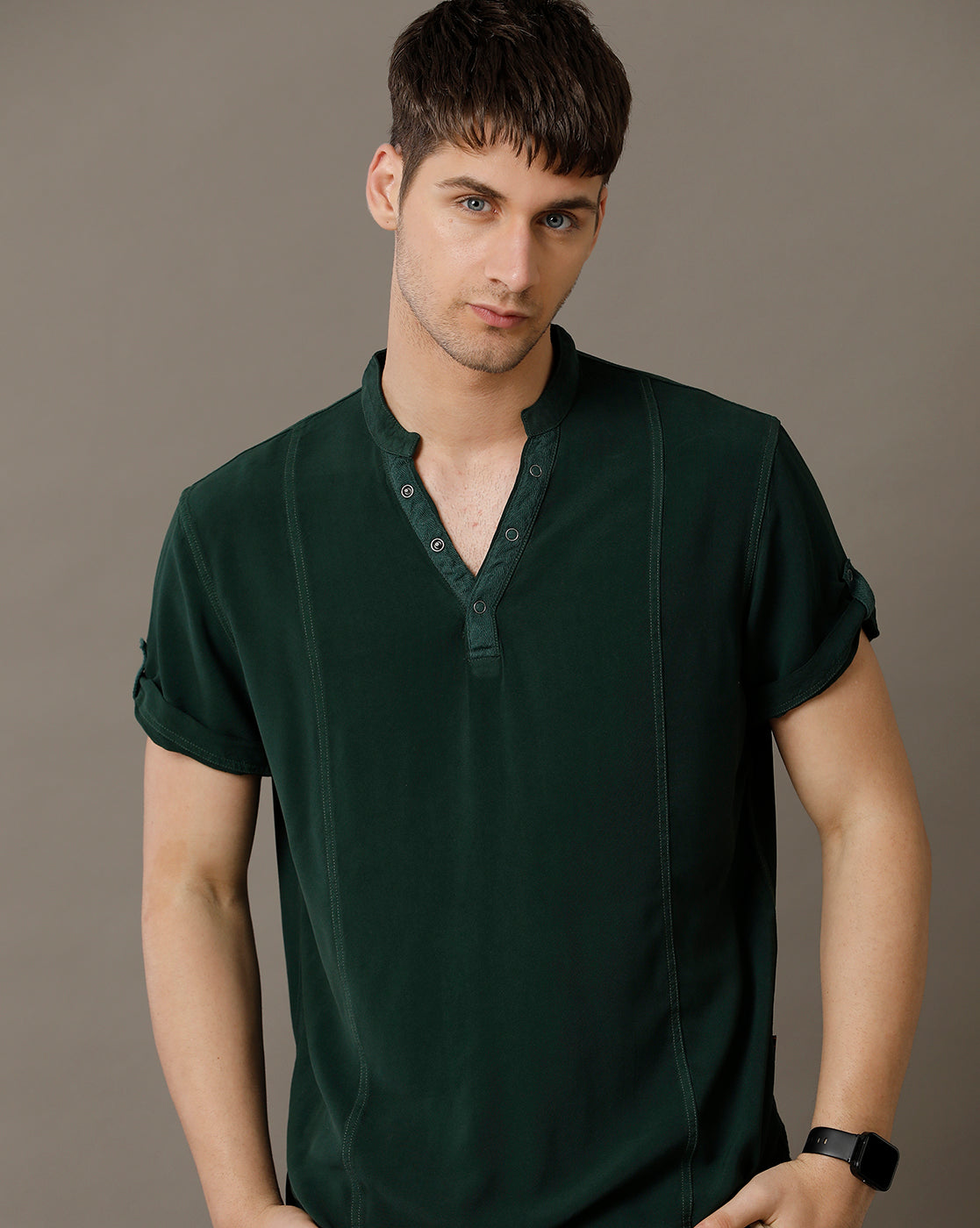 IDENTITI Men Slim Fit Mandarin Collar Solid Shirt In M.Green.