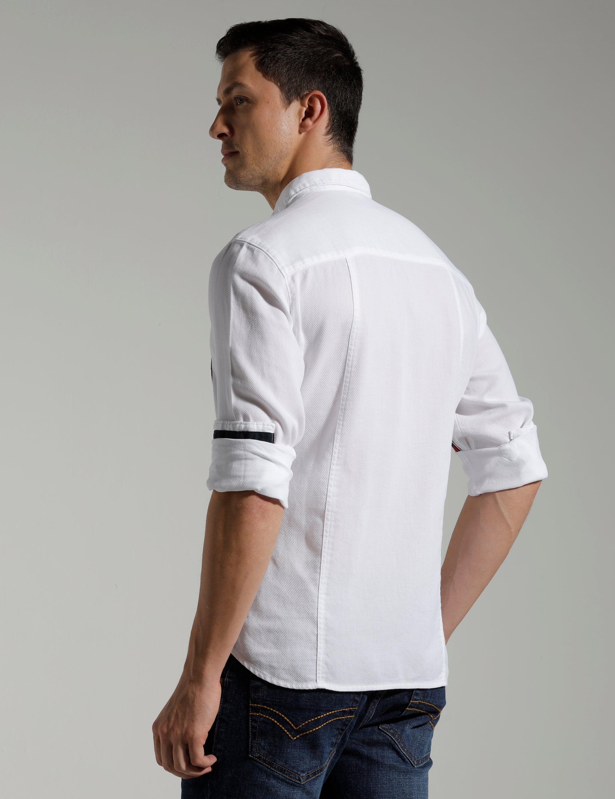 IDENTITI Men Slim Fit Regular Collar Solid Shirt In White