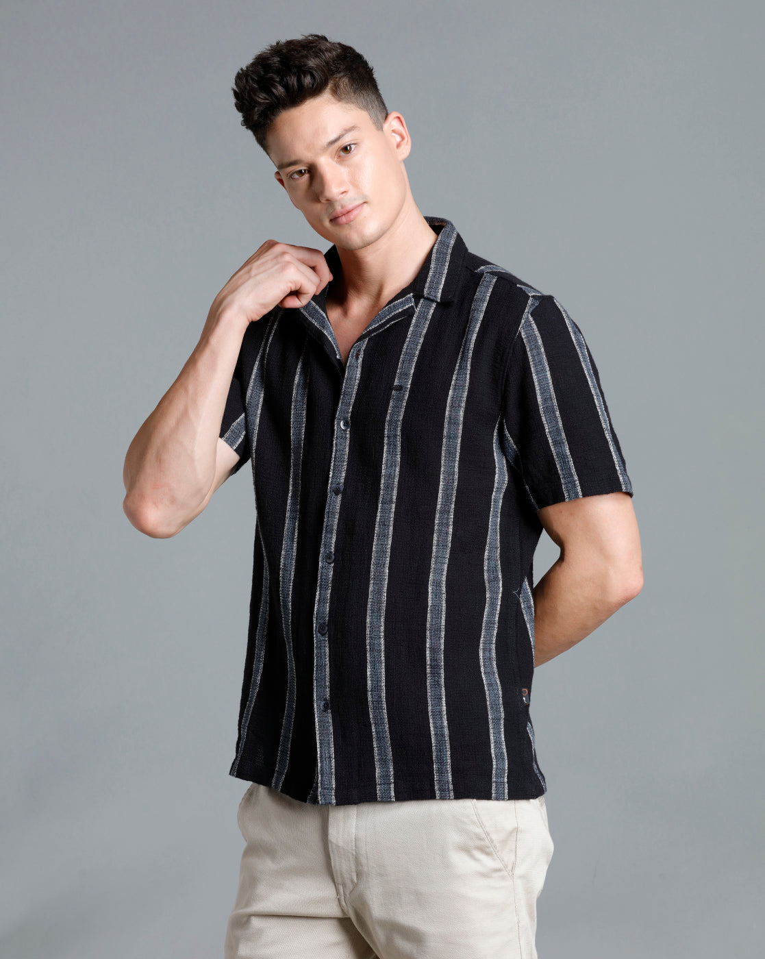 IDENTITI Men Slim Fit Lapel Collar Striped Shirt In Black
