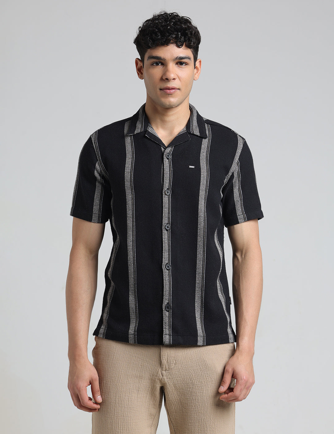 IDENTITI Men Slim Fit Lapel Collar Striped Shirt In Black.