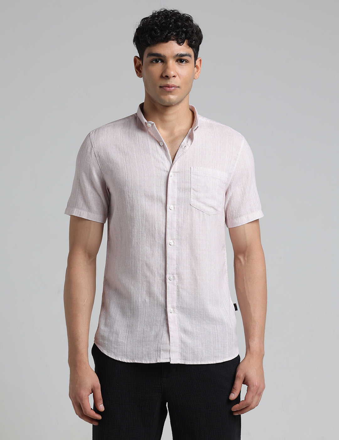 IDENTITI Men Slim Fit Short Collar Solid Shirt In Purple.