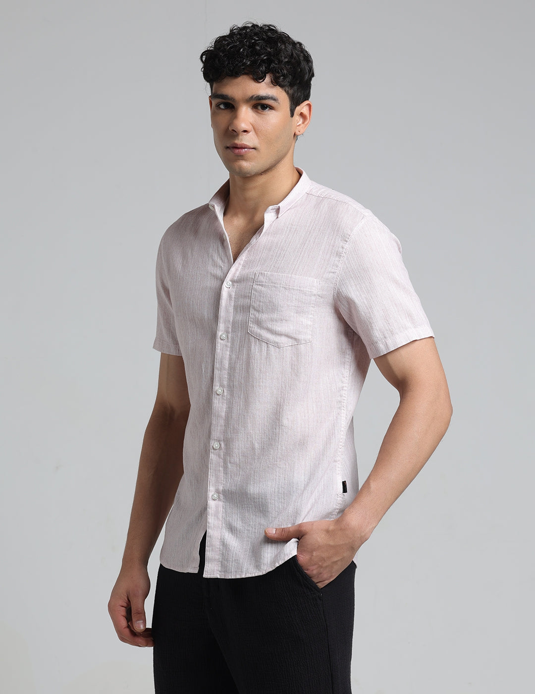 IDENTITI Men Slim Fit Short Collar Solid Shirt In Purple.