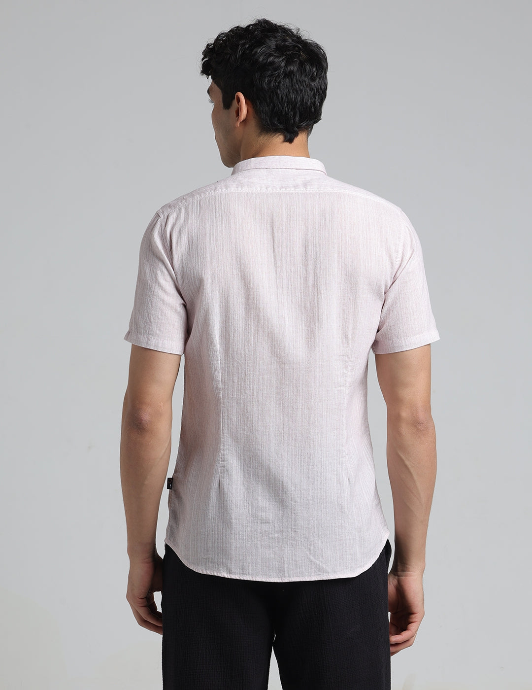 IDENTITI Men Slim Fit Short Collar Solid Shirt In Purple.