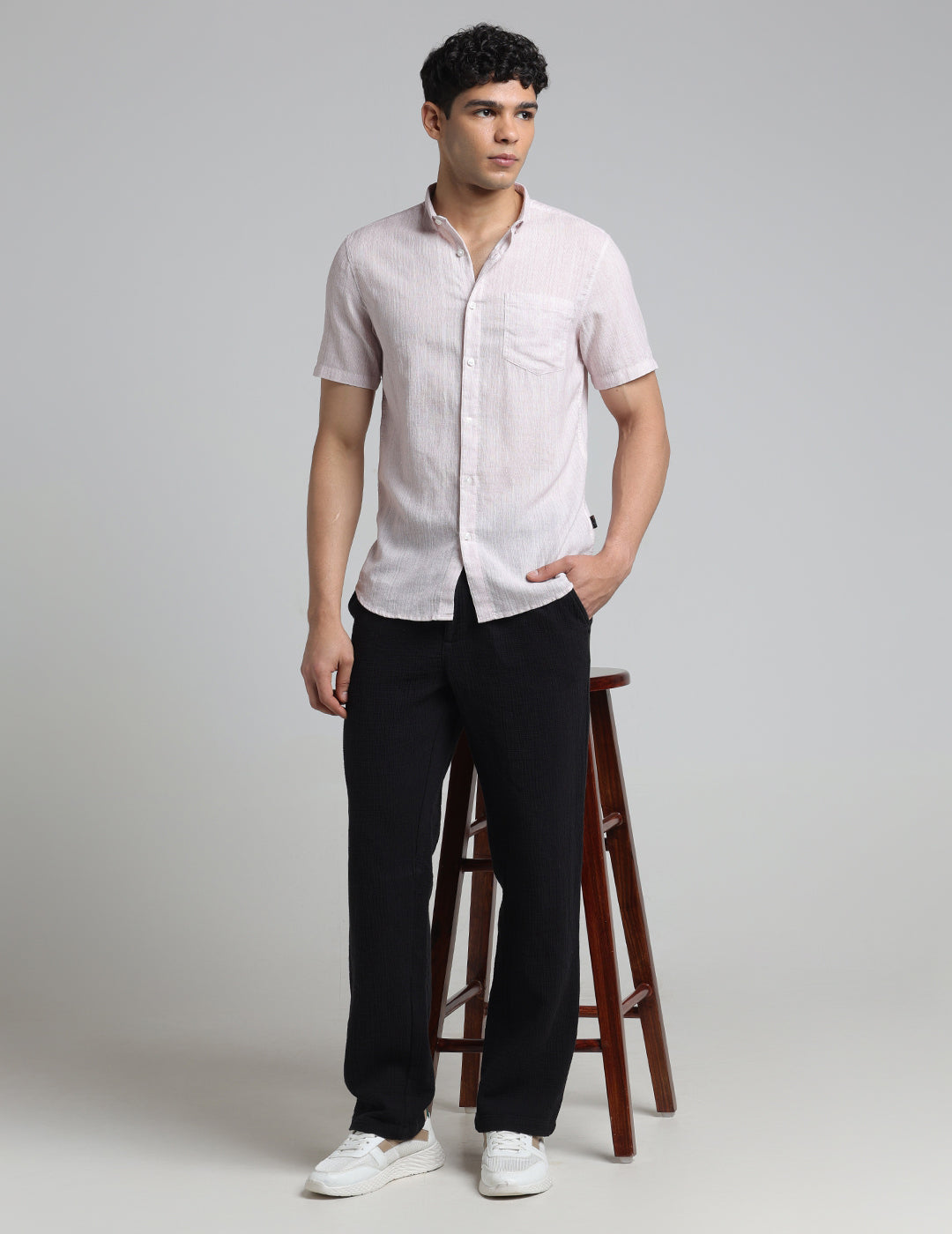 IDENTITI Men Slim Fit Short Collar Solid Shirt In Purple.